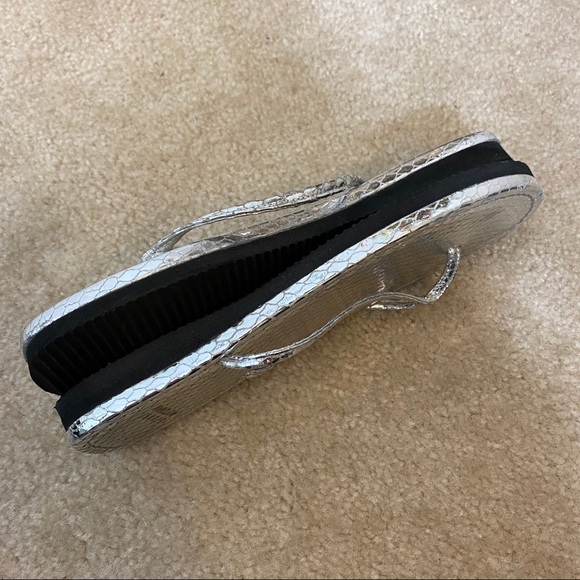 💝Stuart Weitzman Thong Slippers - Picture 4 of 6